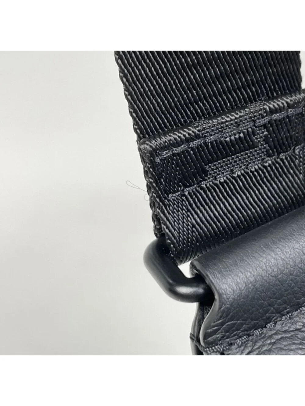 Louis Vuitton Hammock PM Shoulder Bag Monogram Shadow Leather Noir